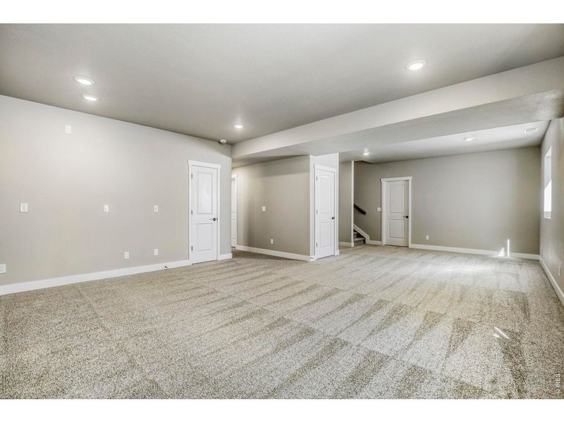Spacious, unfurnished interior of a new home in , Fort Collins (Image 18).