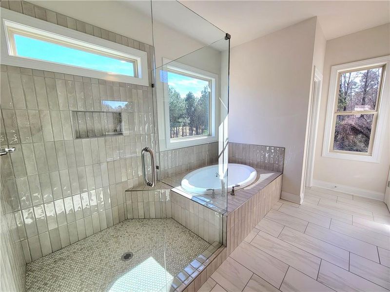 Furnished interior view inside a new home in , Jefferson (Image 9).