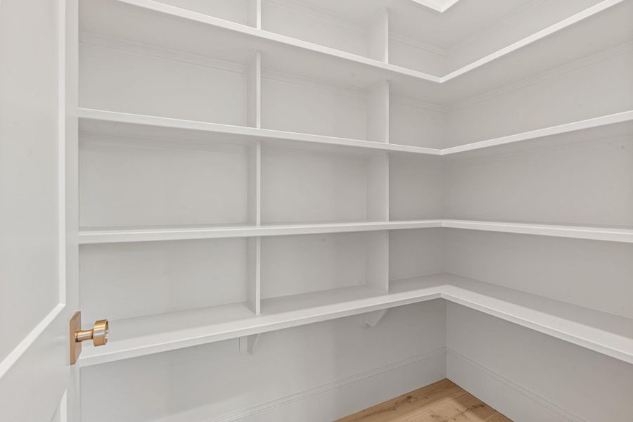 Spacious, unfurnished interior of a new home in , Houston (Image 22).