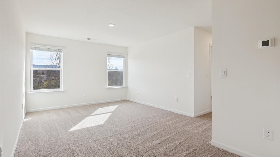 Spacious, unfurnished interior of a new home in Whispering Springs, Maryville (Image 19).