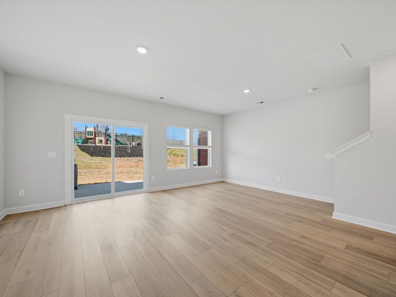 Spacious, unfurnished interior of a new home in Crossing at Abner Creek Townes, Greer (Image 11).