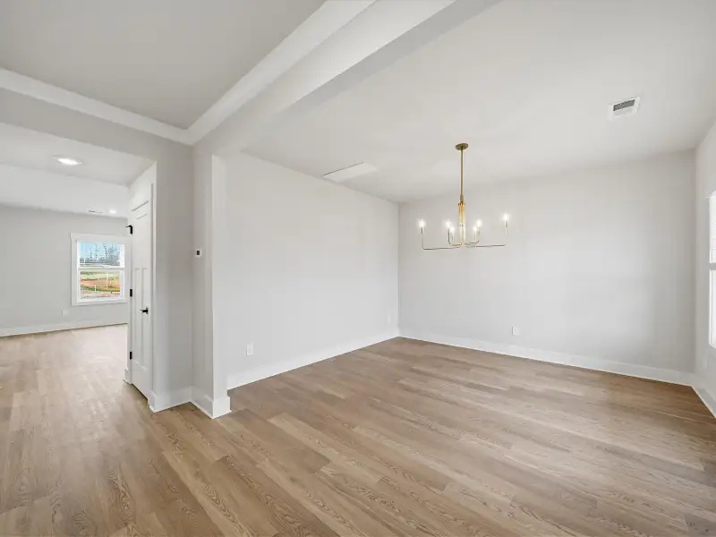 Spacious, unfurnished interior of a new home in Ashby Woods, Boiling Springs (Image 11).