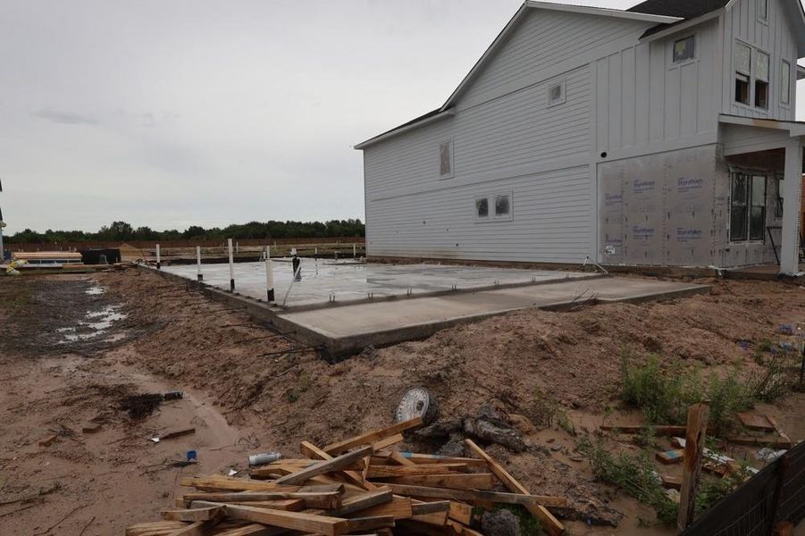Every foundation at DWH is engineered and it’s inspected three times! We do not do “batch” testing. Rest easy knowing your foundation comes with a 10 year warranty. Every foundation at DWH is engineered and it’s inspected three times! We do not do “batch” testing. Rest easy knowing your foundation comes with a 10 year warranty.