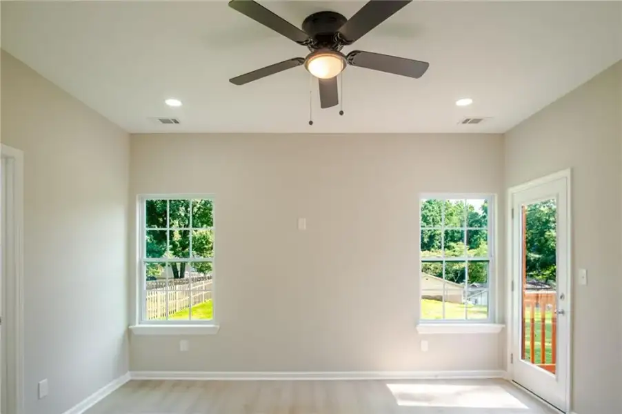 Spacious, unfurnished interior of a new home in , Stockbridge (Image 17).