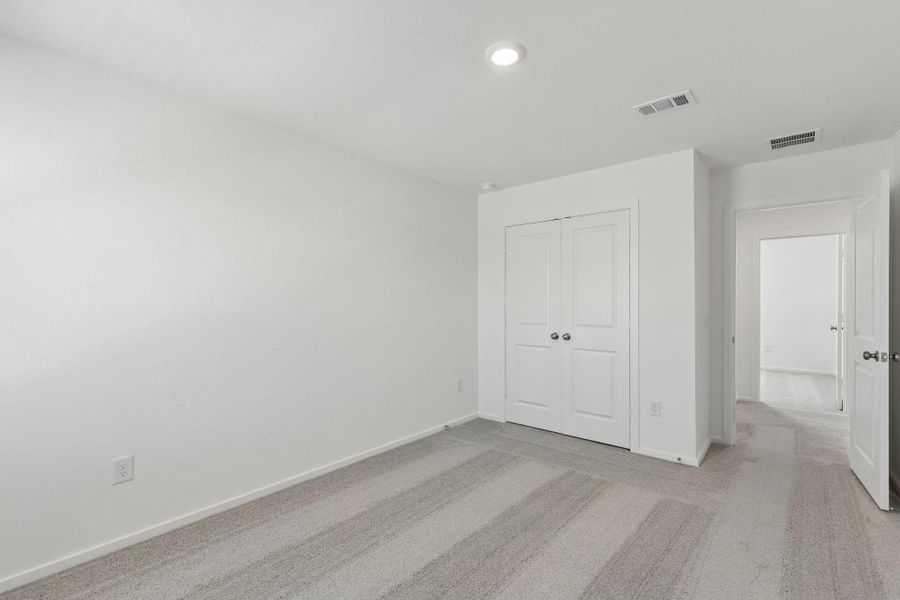 Spacious, unfurnished interior of a new home in Mavera, Conroe (Image 23).