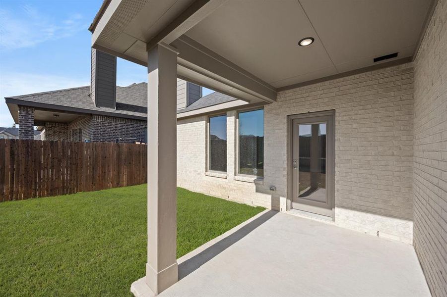Exterior details and patio area of a home in The Retreat, Waxahachie (Image 18). Exterior details and patio area of a home in The Retreat, Waxahachie (Image 18).