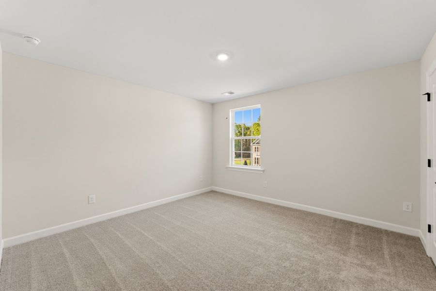 Spacious, unfurnished interior of a new home in Bens Crossing, Woodruff (Image 42).