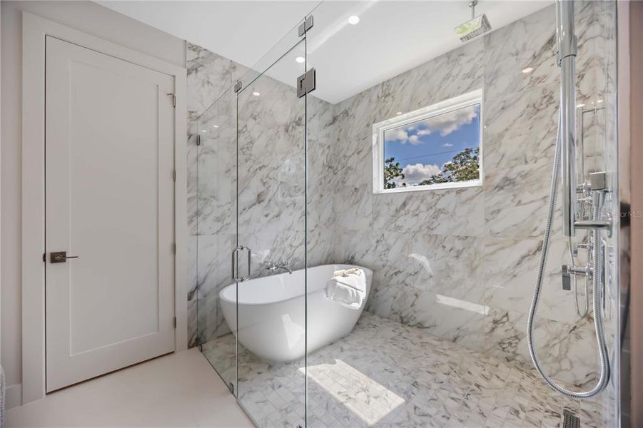 Furnished interior view inside a new home in , Sarasota (Image 54).