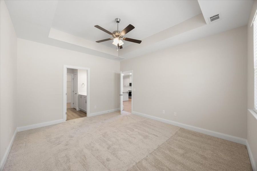 Spacious, unfurnished interior of a new home in Windsor, North Augusta (Image 21).