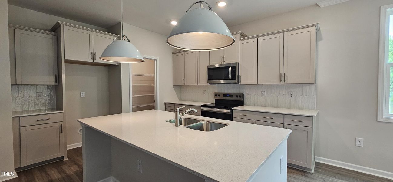 a20250508_115654 a20250508_115654