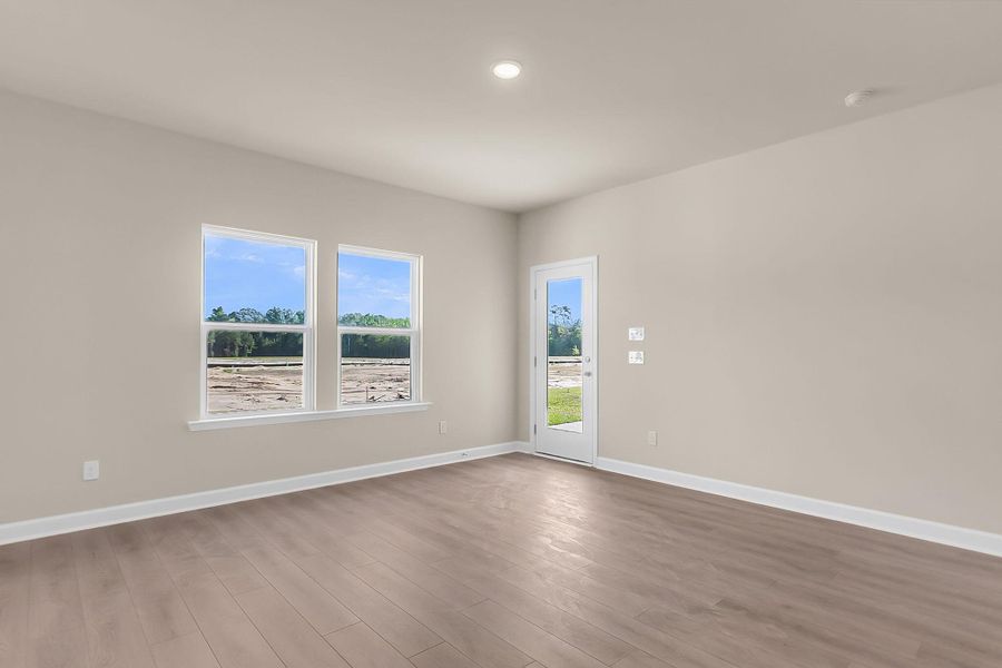 Spacious, unfurnished interior of a new home in , Ravenel (Image 22).
