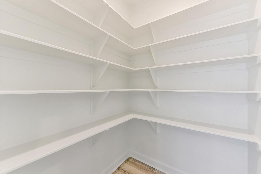 Spacious, unfurnished interior of a new home in Aldeana, Bonney (Image 33).