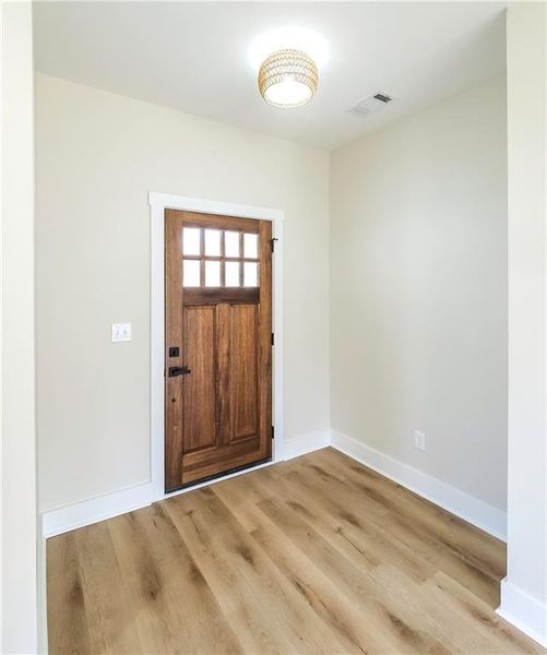 Spacious, unfurnished interior of a new home in , Bremen (Image 34).