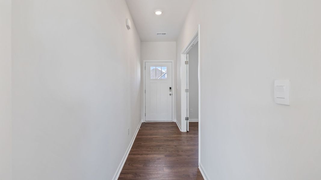 Spacious, unfurnished interior of a new home in Durbin Meadows Traditions, Fountain Inn (Image 12).