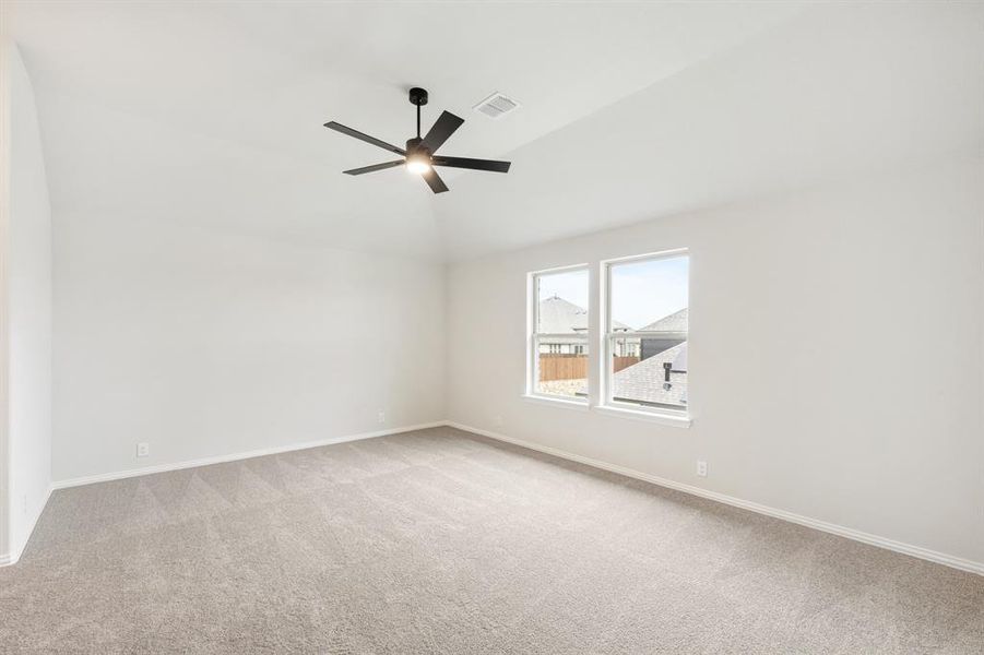 Spacious, unfurnished interior of a new home in Homestead at Daniel Farms, DeSoto (Image 33). Spacious, unfurnished interior of a new home in Homestead at Daniel Farms, DeSoto (Image 33).