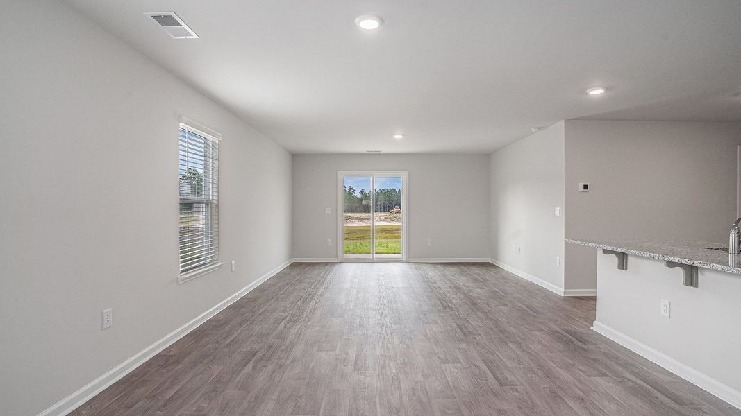 Spacious, unfurnished interior of a new home in Heritage Crossing, Conway (Image 7).