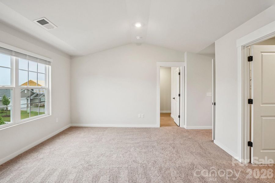 Spacious, unfurnished interior of a new home in Knights Bridge, Richburg (Image 11).