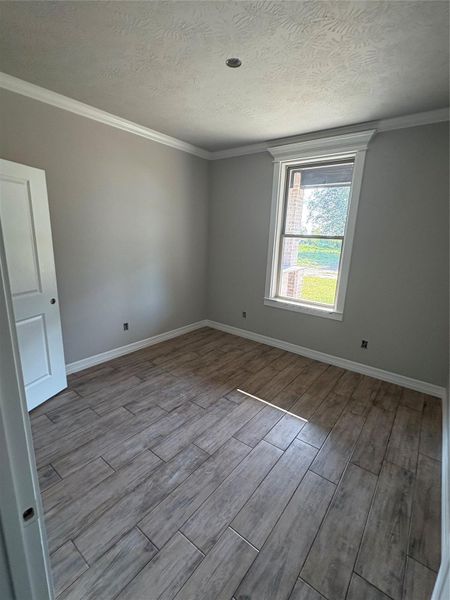 Image 6 of a home in .