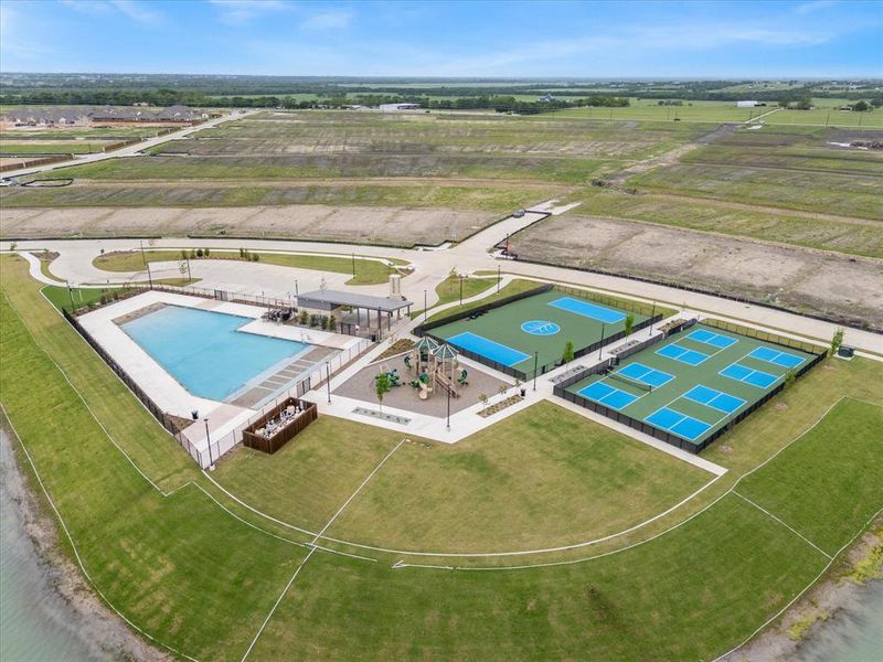 Community amenities in Eastland, Crandall (Image 30).