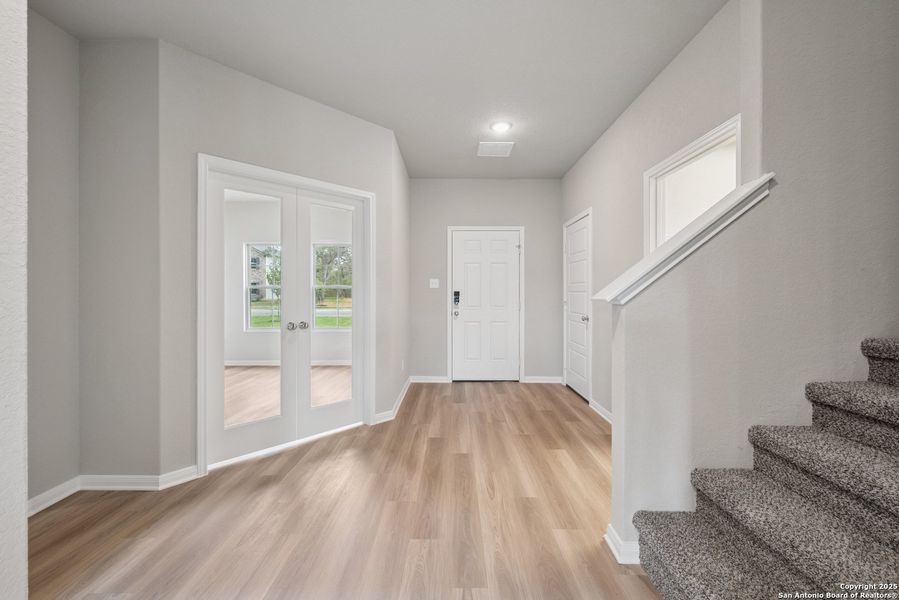 Furnished interior view inside a new home in Jordan's Ranch, San Antonio (Image 5). Furnished interior view inside a new home in Jordan's Ranch, San Antonio (Image 5).