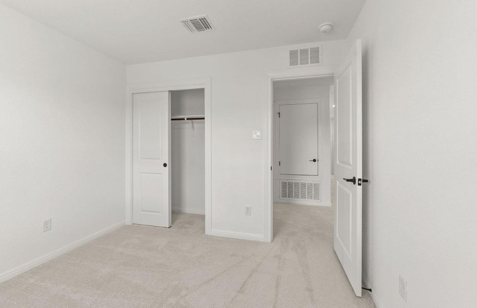 Spacious, unfurnished interior of a new home in Horizon Lake, Leander (Image 26). Spacious, unfurnished interior of a new home in Horizon Lake, Leander (Image 26).
