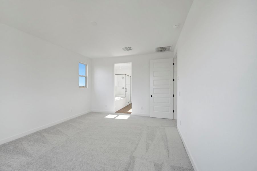 Spacious, unfurnished interior of a new home in Soleo, San Tan Valley (Image 34).