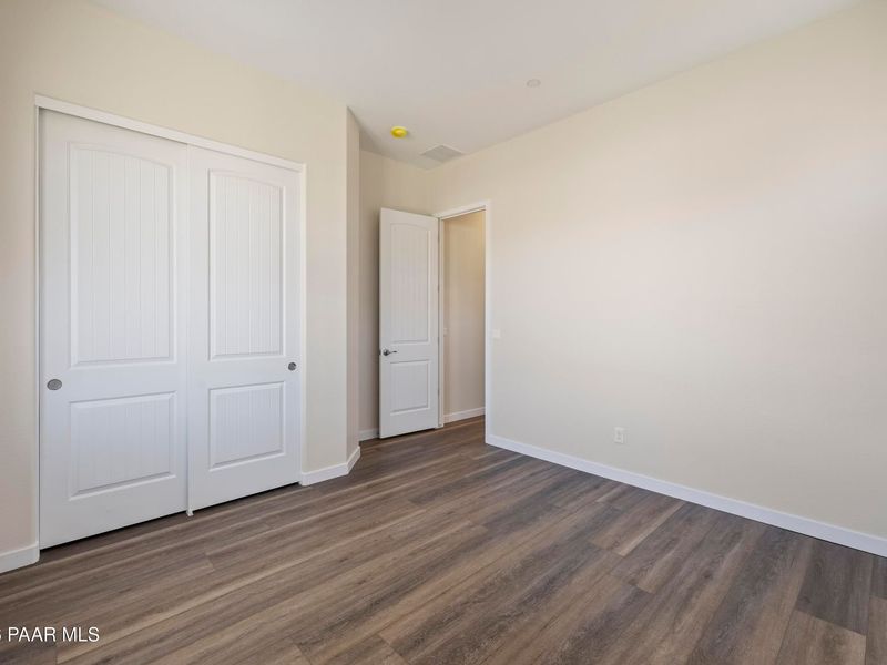 Spacious, unfurnished interior of a new home in Hidden Hills, Prescott (Image 34).