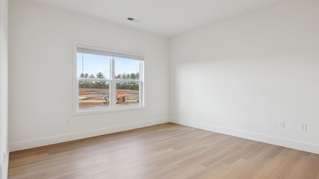 Spacious, unfurnished interior of a new home in Millstone Village, Morristown (Image 18).