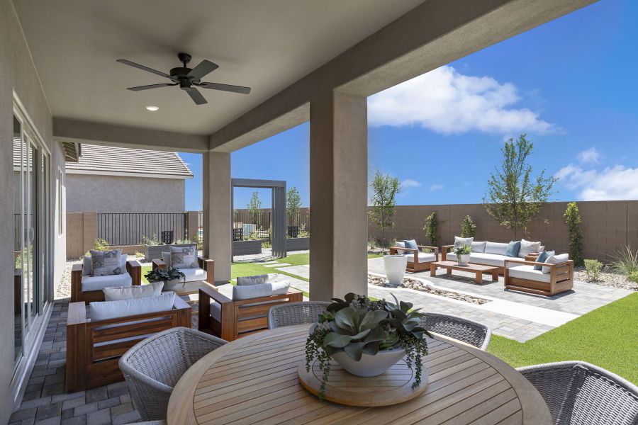 Representative exterior details of a home built from the Aqua by Mattamy Homes in White Tank Vistas, Waddell (Image 3).