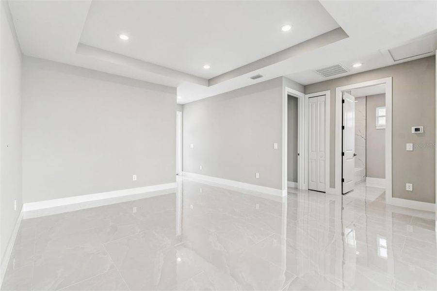 Spacious, unfurnished interior of a new home in , Brooksville (Image 39).