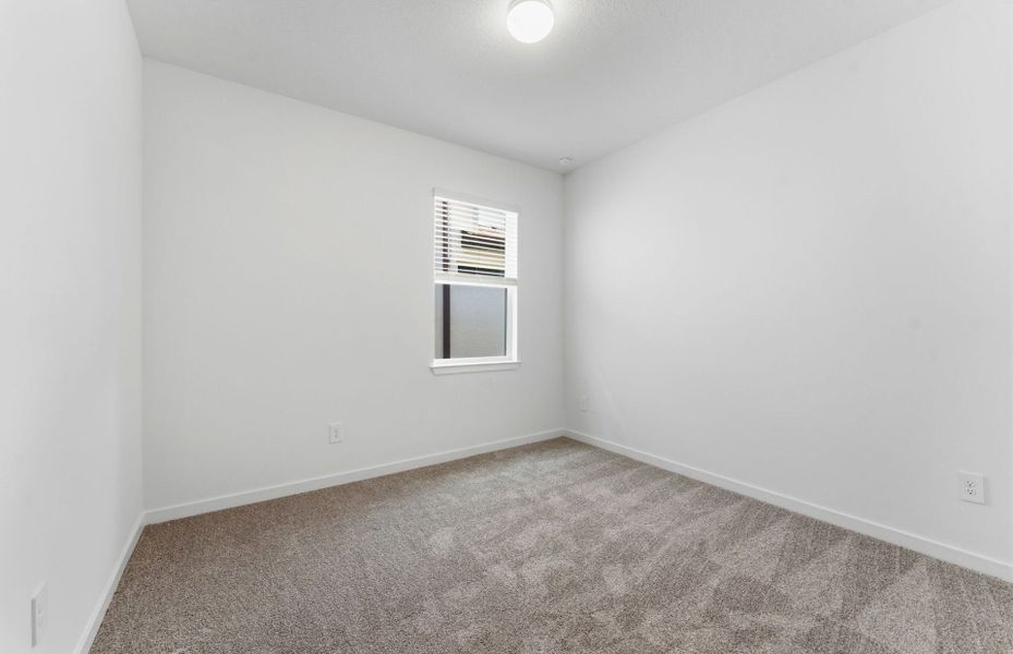 Spacious, unfurnished interior of a new home in Evergreen, Thonotosassa (Image 13).