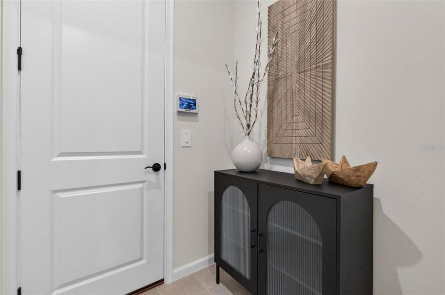 Furnished interior view inside a new home in Pasadena Ridge Master, Dade City (Image 32).