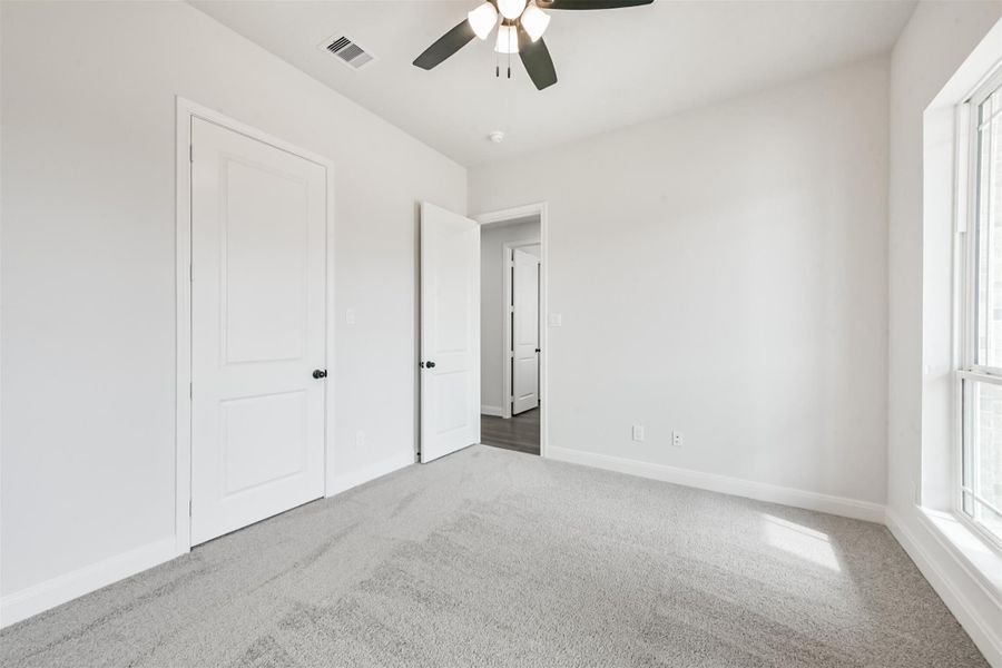 Spacious, unfurnished interior of a new home in , Baytown (Image 37).