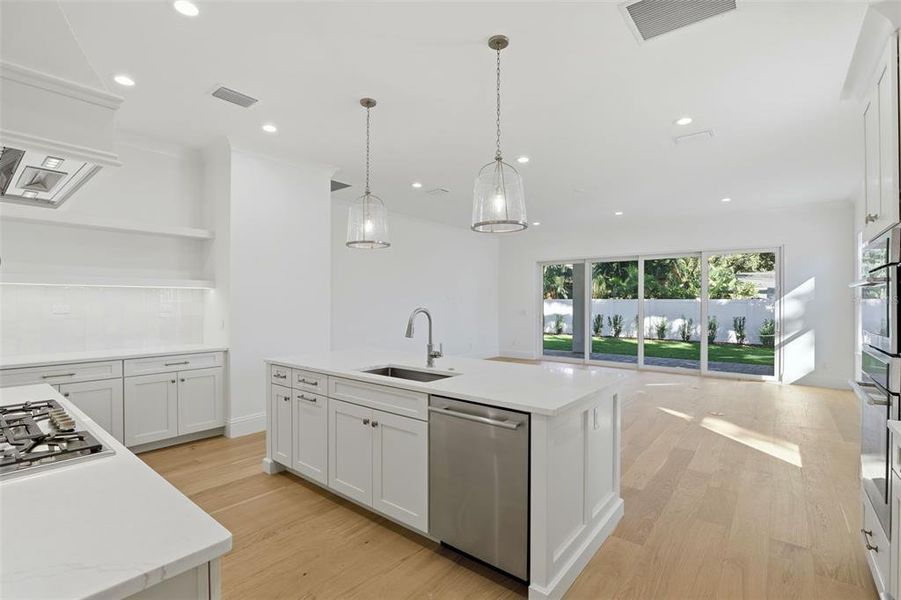 Furnished interior view inside a new home in , Orlando (Image 6).