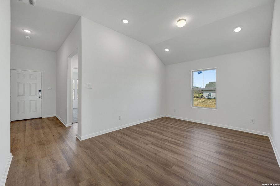 Spacious, unfurnished interior of a new home in Greenspoint Heights, Seguin (Image 44).