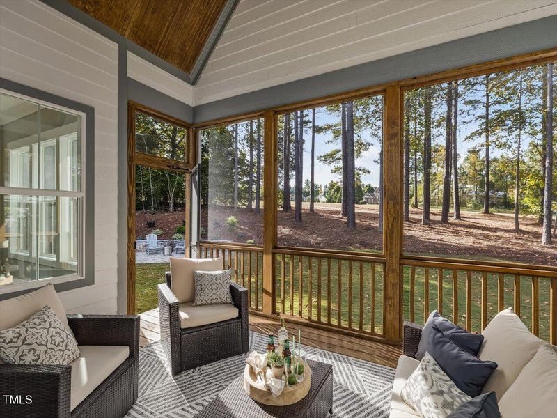 026-Screened Porch