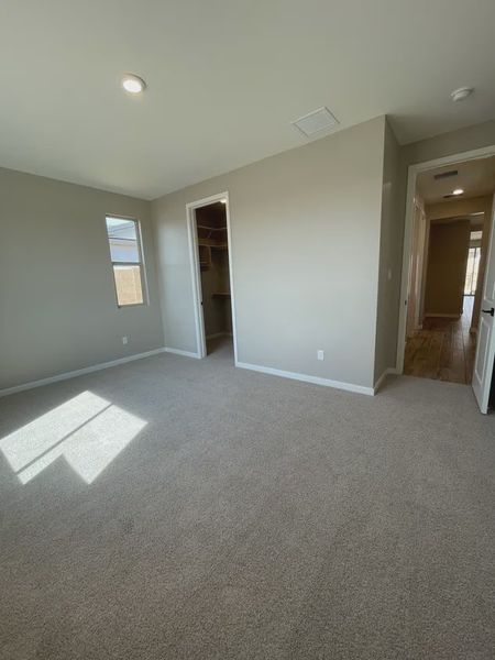Spacious, unfurnished interior of a new home in Acacia at Santana, Yuma (Image 9).