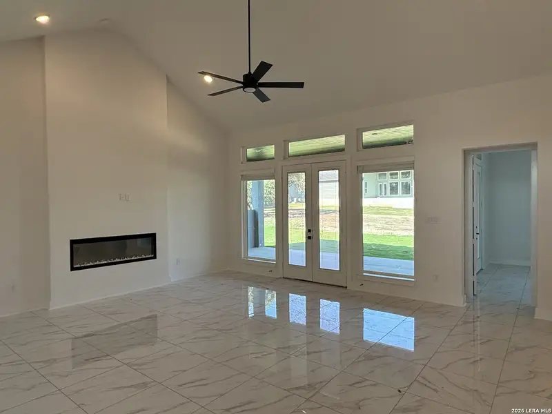 Spacious, unfurnished interior of a new home in , Castroville (Image 7).