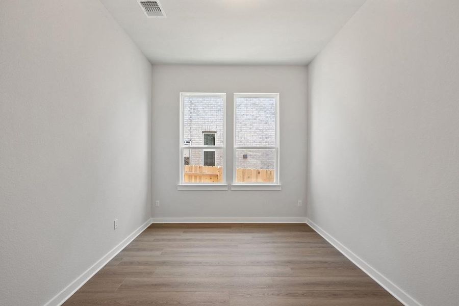 Spacious, unfurnished interior of a new home in Lariat, Liberty Hill (Image 17).