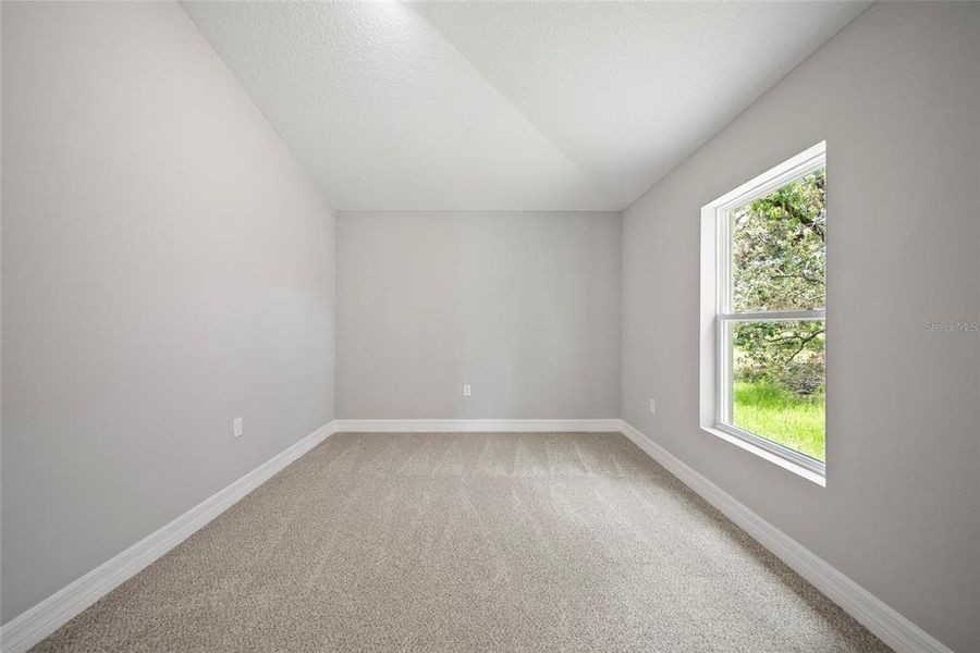 Spacious, unfurnished interior of a new home in , Homosassa (Image 15).