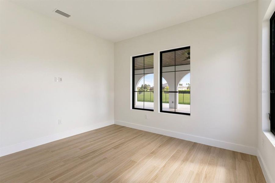 Spacious, unfurnished interior of a new home in , Lithia (Image 43).