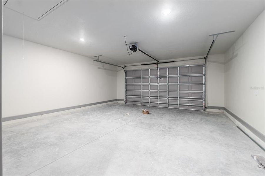 Spacious, unfurnished interior of a new home in , Fort White (Image 48).