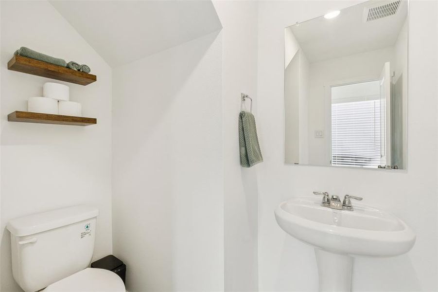 Furnished interior view inside a new home in Foree Ranch: Wellton Collection, Providence Village (Image 19). Furnished interior view inside a new home in Foree Ranch: Wellton Collection, Providence Village (Image 19).