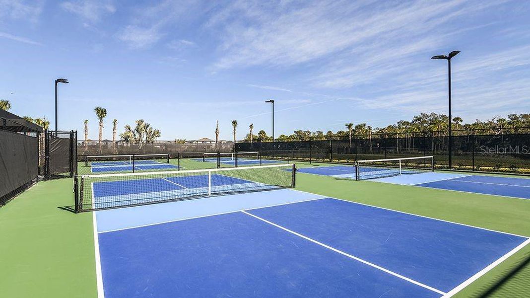 Community amenities in Esplanade at Skye Ranch, Sarasota (Image 28).