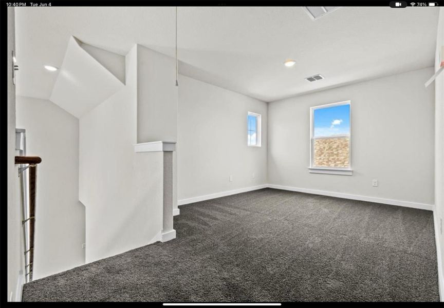 Spacious, unfurnished interior of a new home in , Kyle (Image 5).
