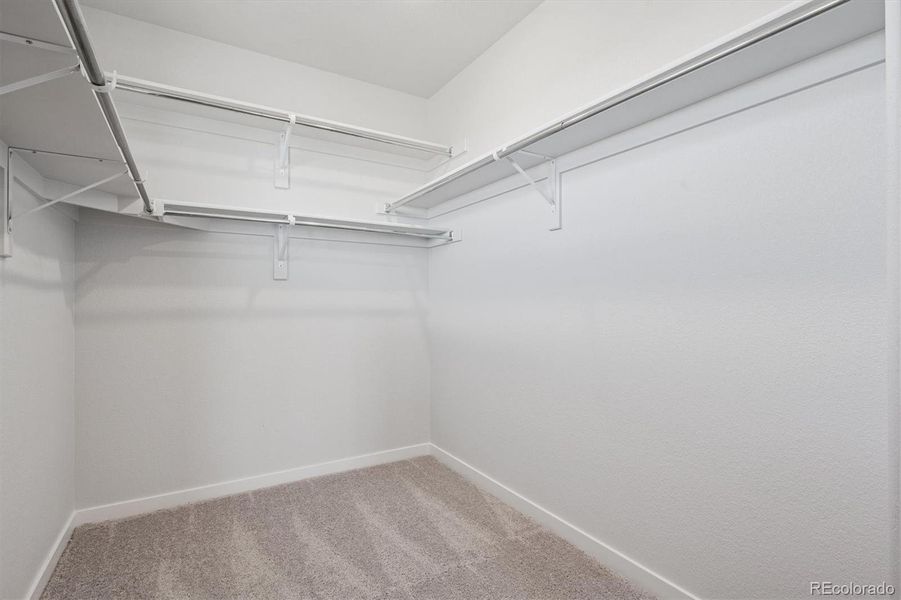 Spacious, unfurnished interior of a new home in The Aurora Highlands, Aurora (Image 17).