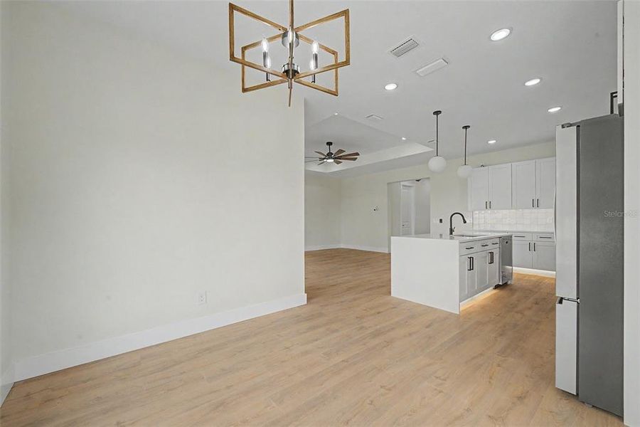 Spacious, unfurnished interior of a new home in , Sebring (Image 39).