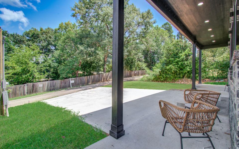 Exterior details and patio area of a home in , Willis (Image 3).
