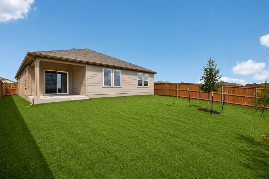Exterior details and patio area of a home in Lisso, Pflugerville (Image 27).