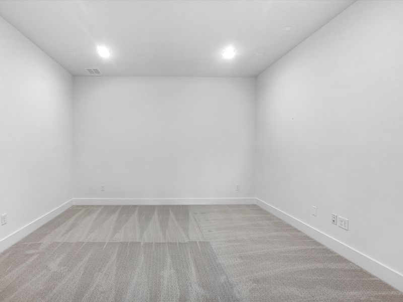 Spacious, unfurnished interior of a new home in Sienna 80′, Missouri City (Image 17).